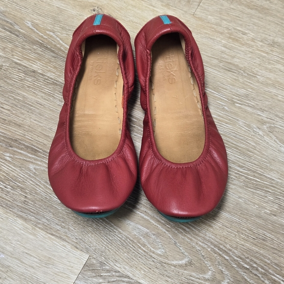 Tieks Shoes - Tieks Red Leather Flats with Elastic Edges